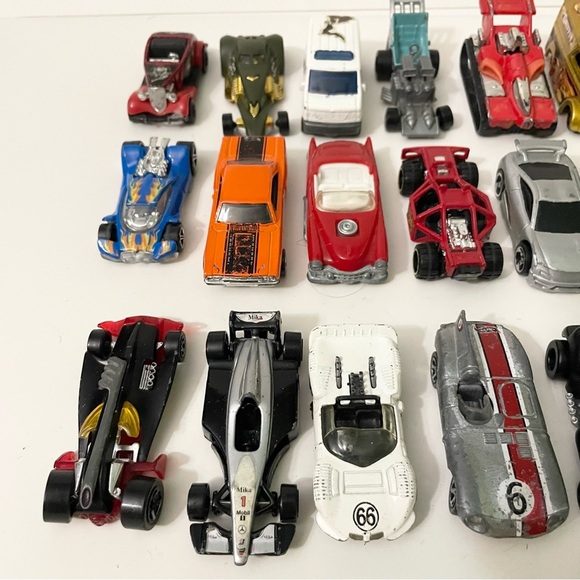 Lot of 23 Die-Cast Toy Cars Hot Wheels Matchbox Assorted Lot - Picture 2 of 16